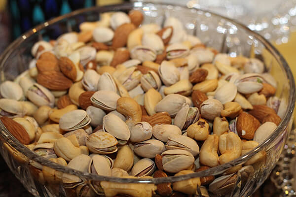 Can Parrots Eat Pistachios
